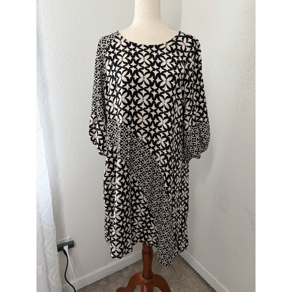 Chico’s Women’s 3.5 (XXL) Black White Geometric Print Swing Dress 6% Silk